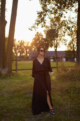 Długa sukienka z wiązaniem Sicily