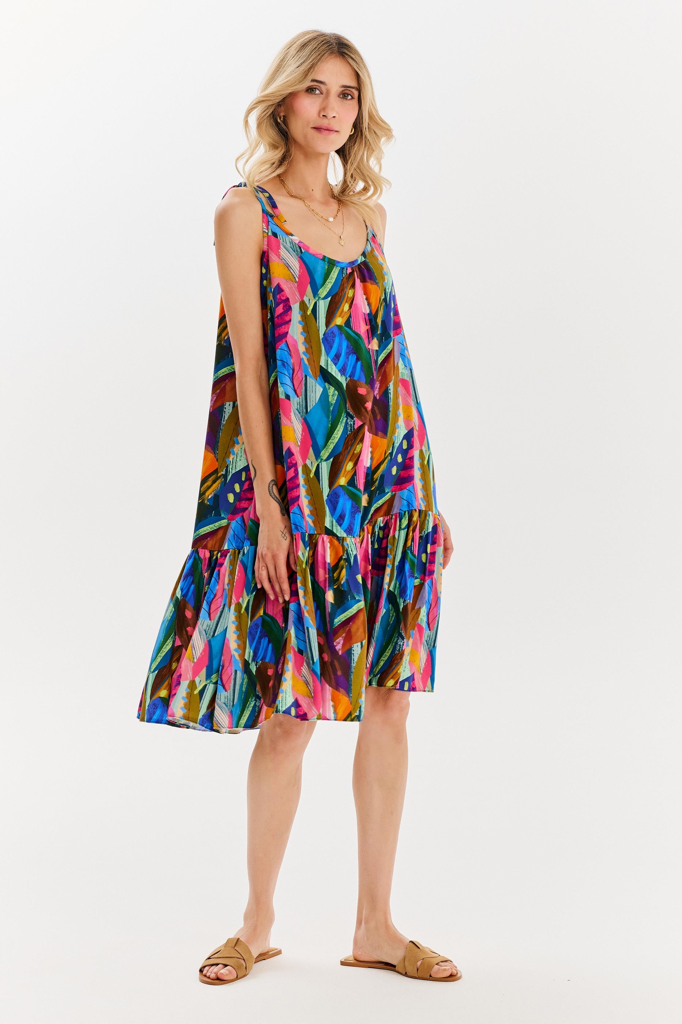 luźna krótka sukienka na ramiączka naoko