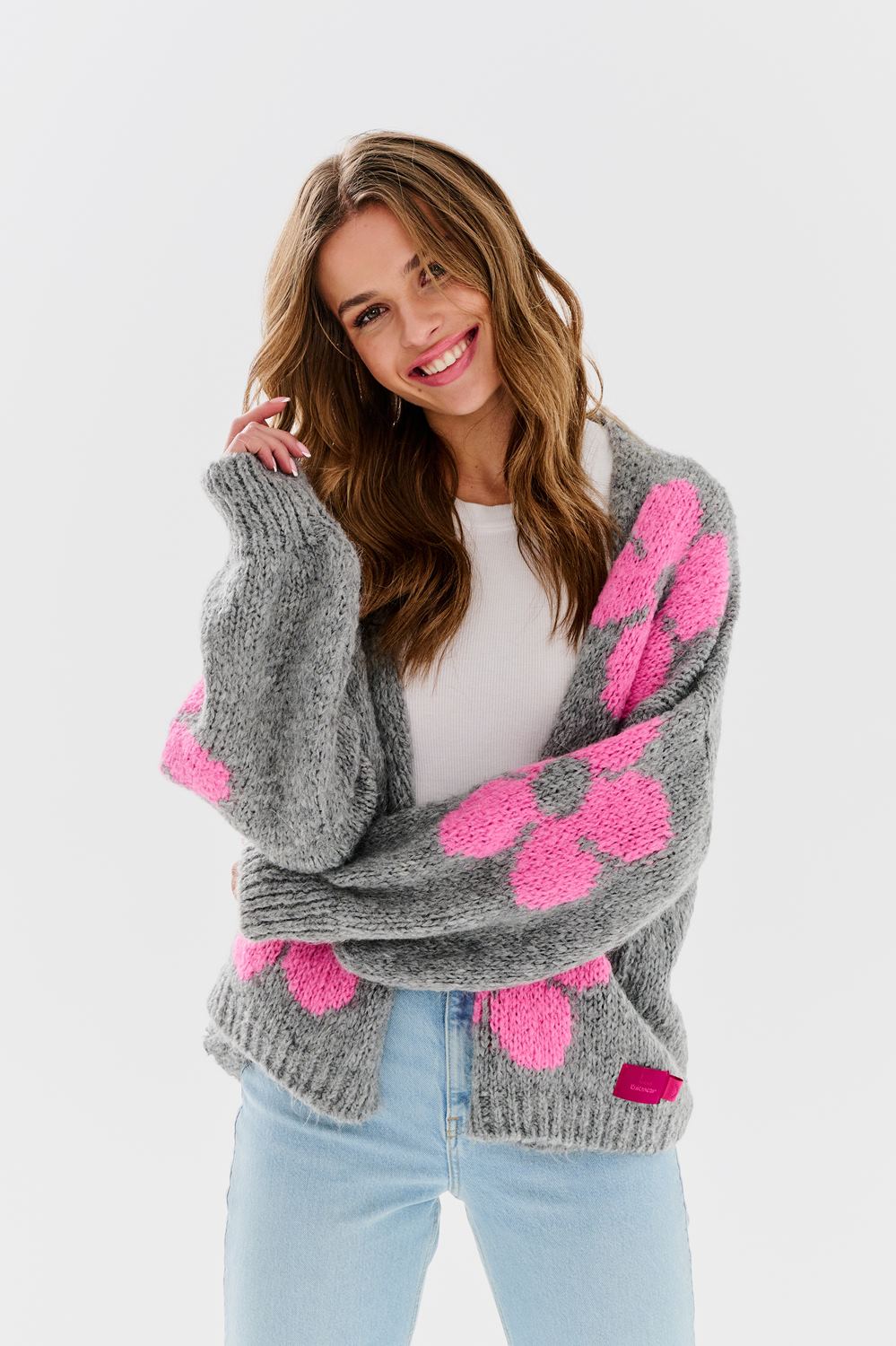 szary kardigan w kwiaty naoko