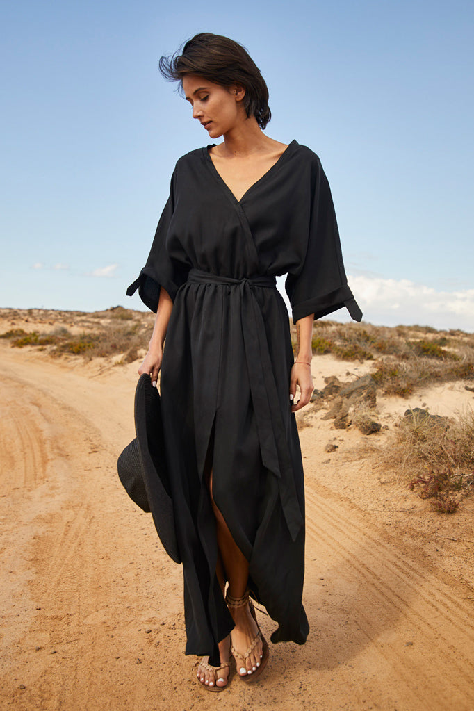 długa sukienka z wiązaniem naoko