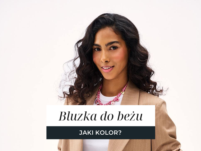 Biała bluzka pod beżową marynarką w jasnym, studyjnym kadrze