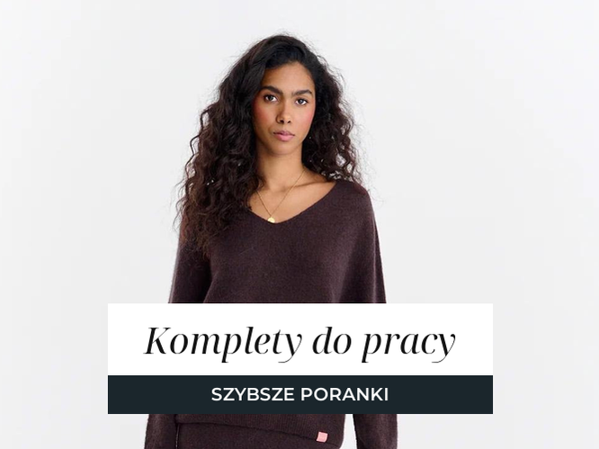 Grafitowy garnitur w prążek z różowym swetrem, brązowy sweter z dekoltem w serek i fioletowy garnitur z białym topem