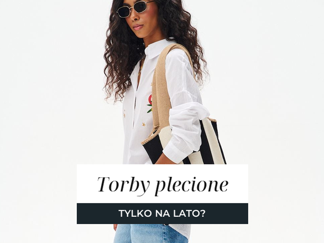 Pleciona torba w paski noszona na ramieniu do jasnej stylizacji