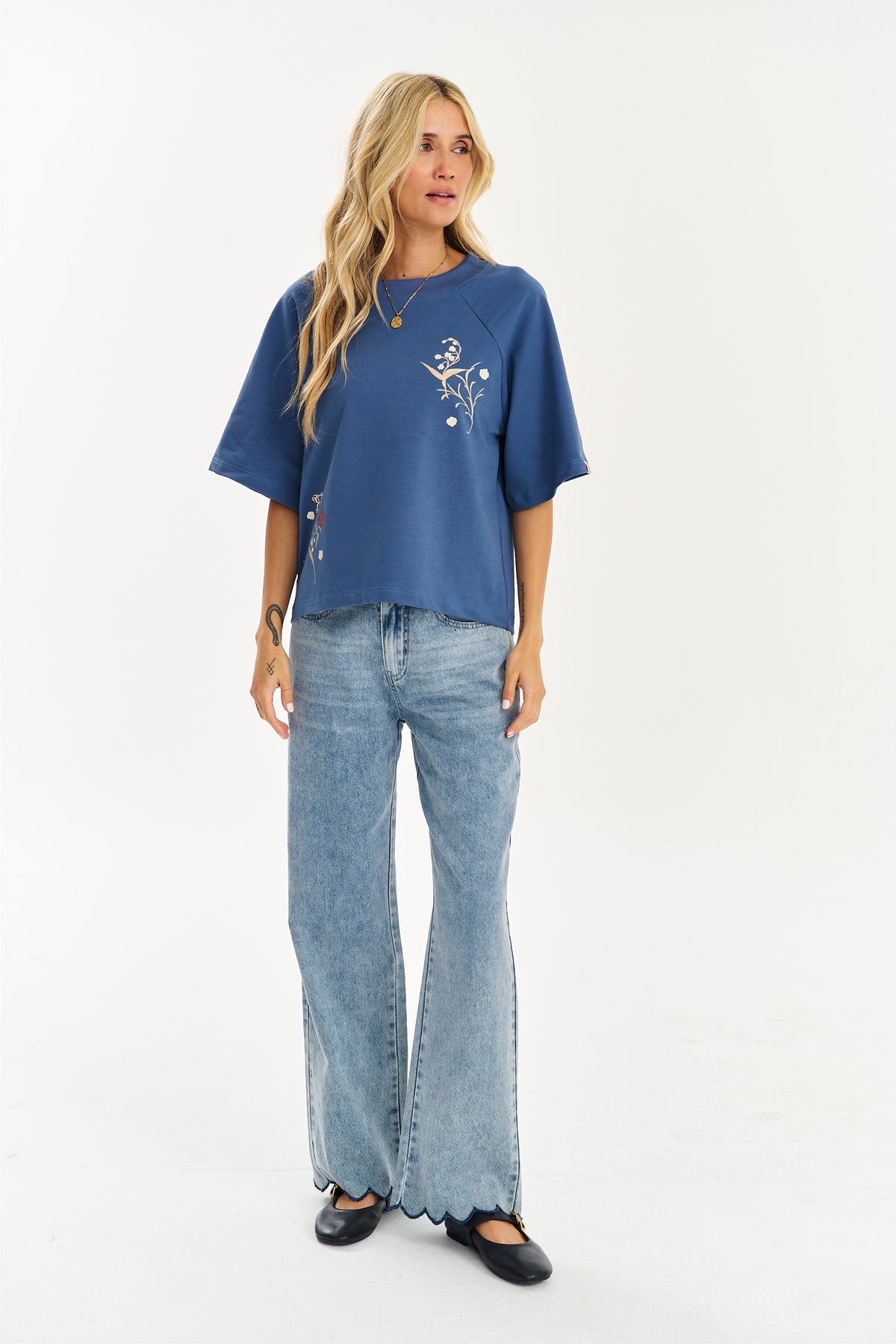 T-shirt Sally A Little Witch