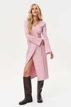 Sukienka dzianinowa midi Gentle Blush