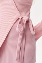 Sukienka dzianinowa midi Gentle Blush