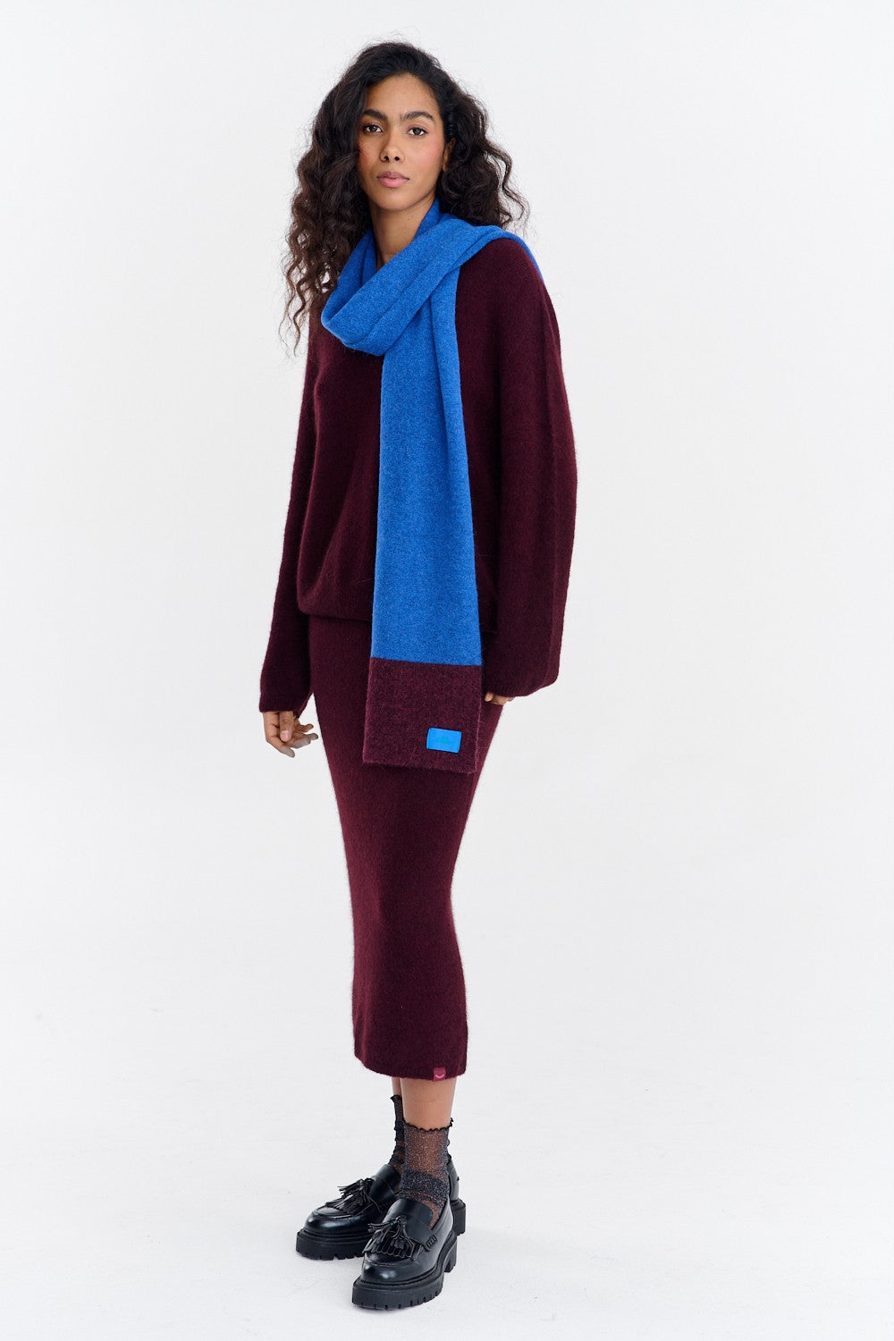 Sweter Magnetic Instinct
