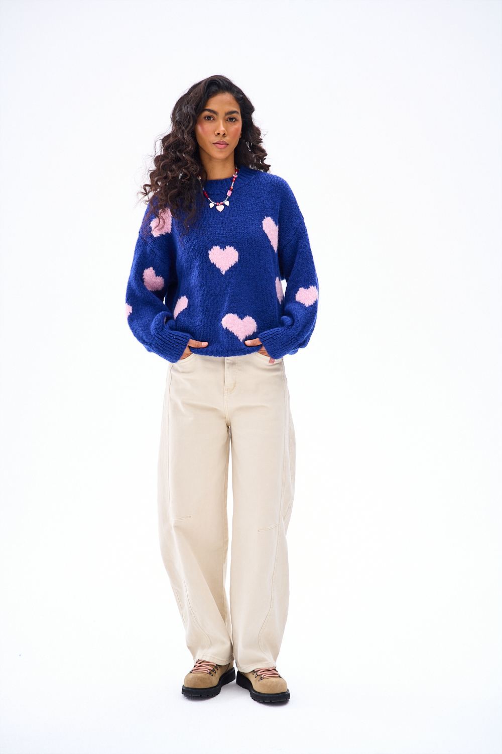 Sweter Stranger Hearts