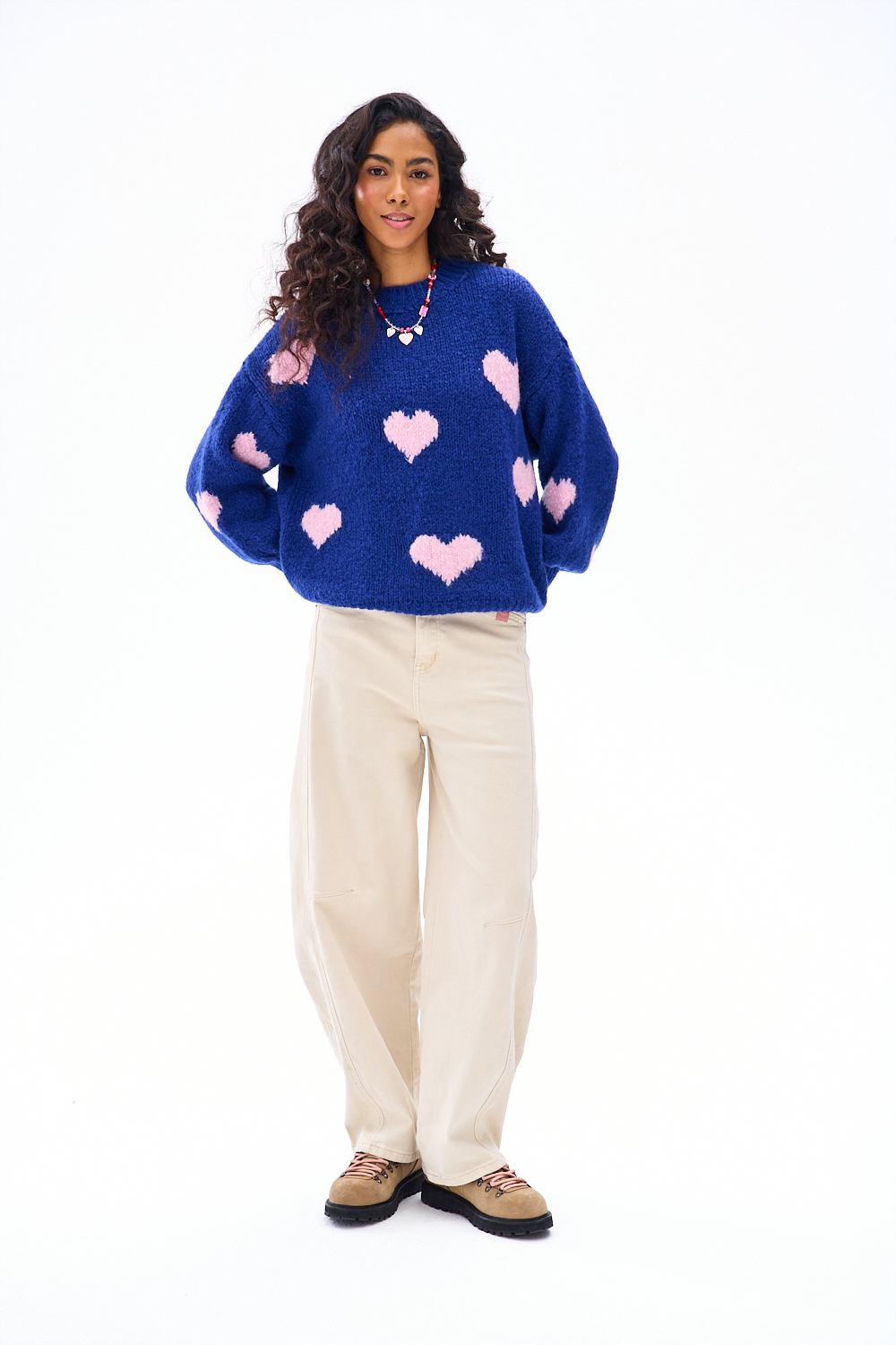 Sweter Stranger Hearts