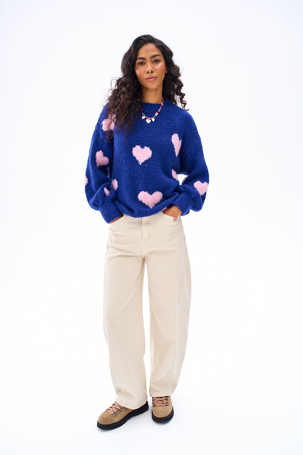 Sweter Stranger Hearts