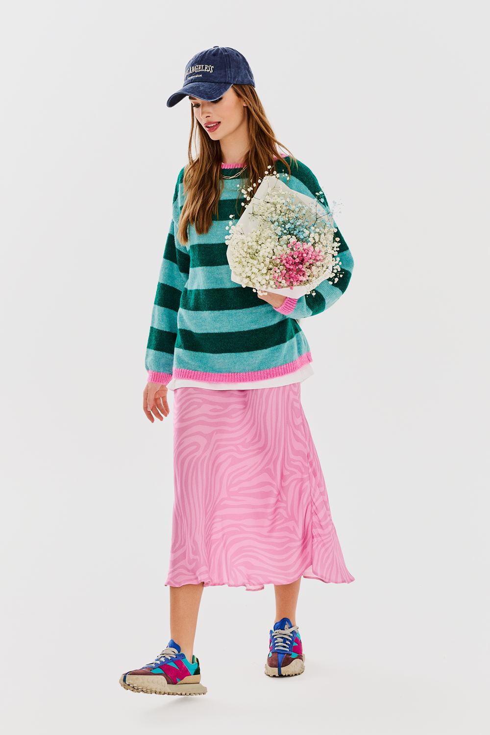 naoko sweter oversize niebieski w pasy