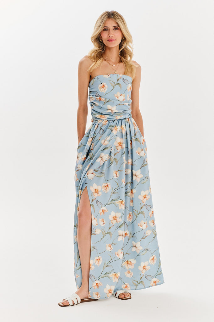 błękitna sukienka maxi w kwiaty na ramiączka naoko